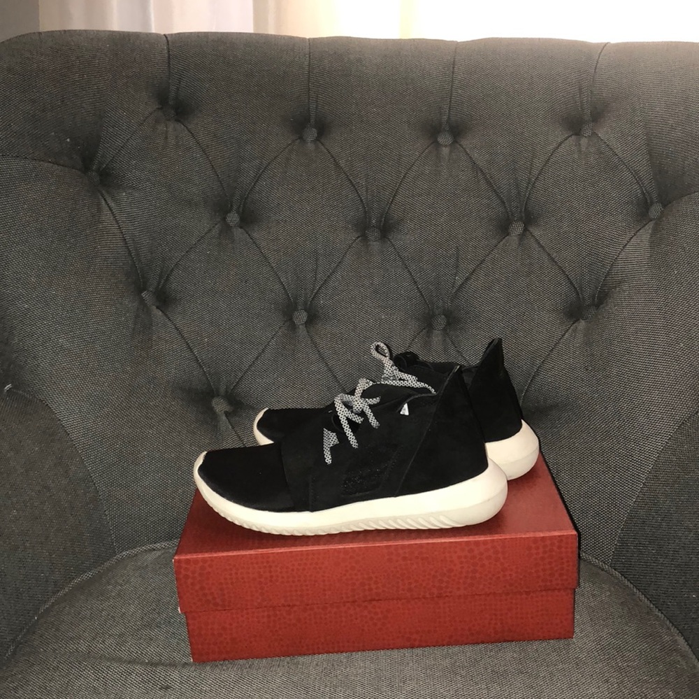 Adidas Tubular Sneakers